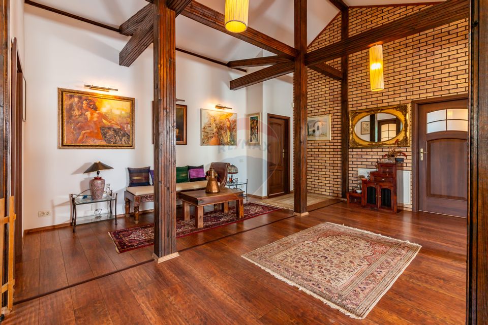 8 room House / Villa for sale