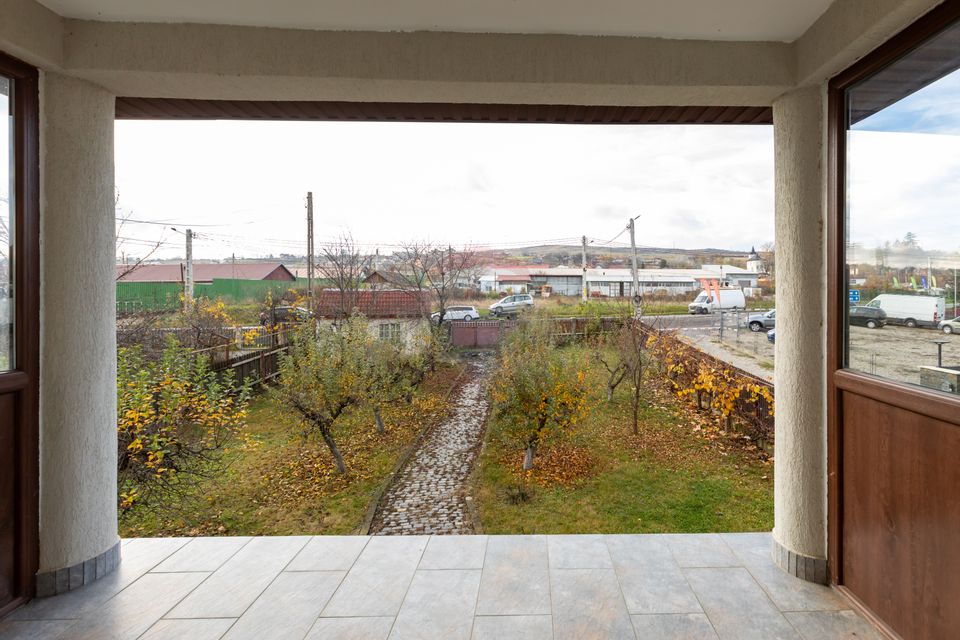 6 room House / Villa for sale