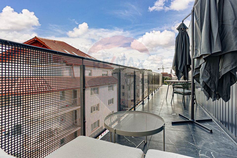 Apartament cu 3 camere de închiriat, parcare subterana, Complex Cozia