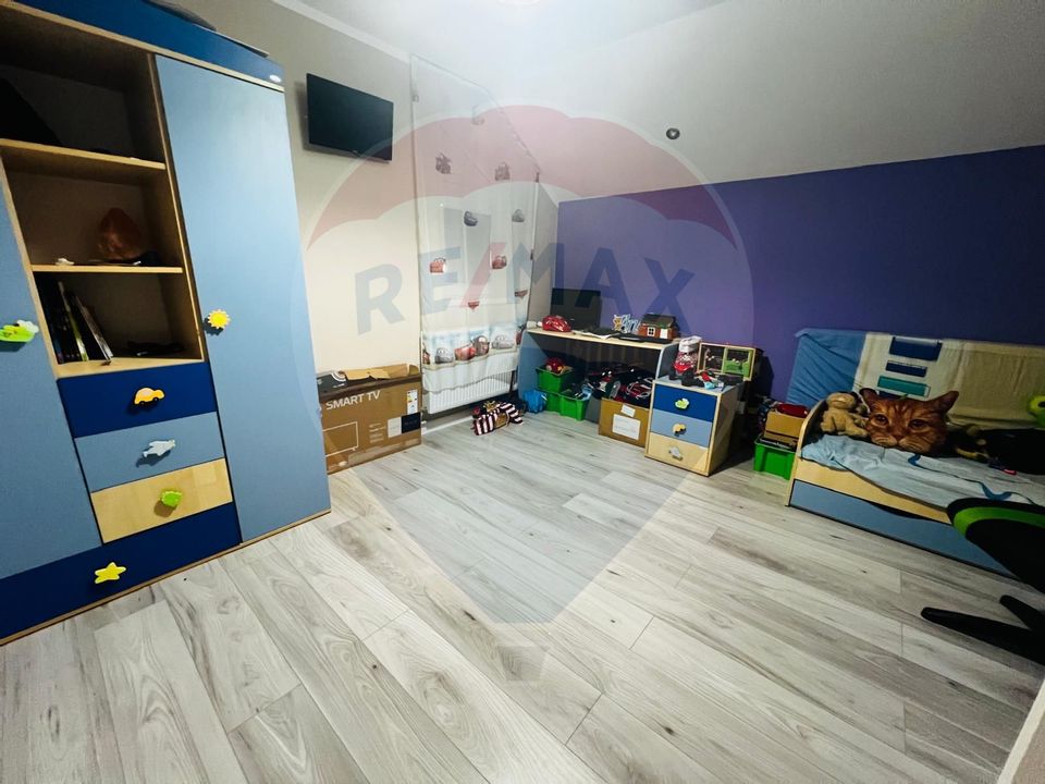 Vilă  P+M  constructie noua cu teren 1422 mp.CICIR