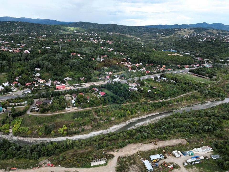 Teren în Poiana Câmpina - O Oază de Liniște și Frumusețe Naturală