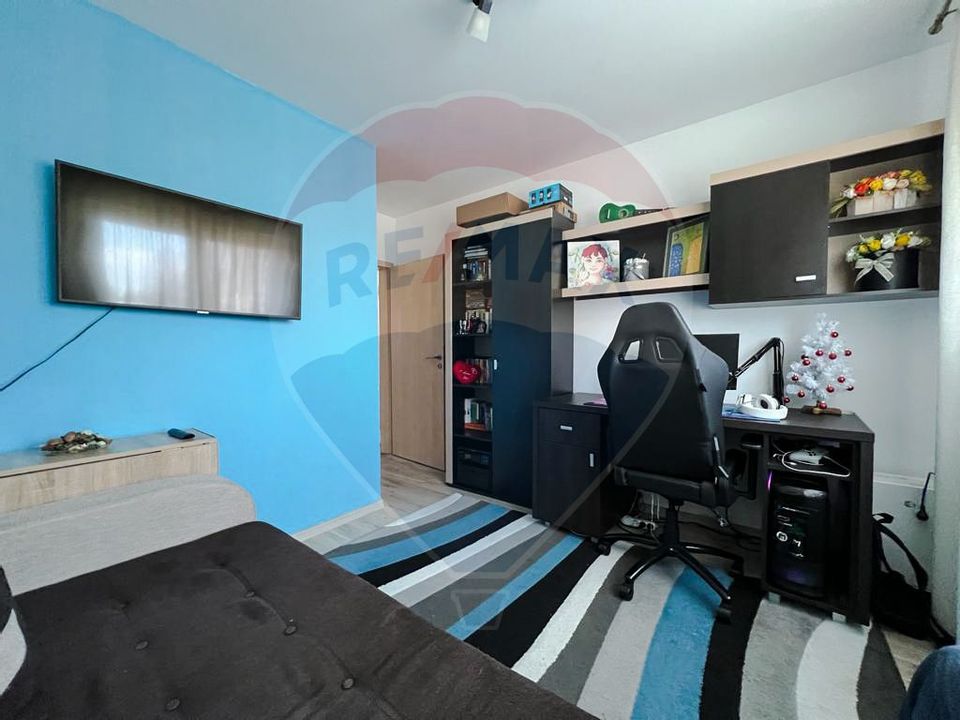 Apartament de 3 camere cu gradina proprie de 53mp, zona Tractorul!