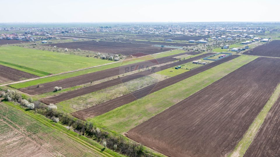 Vanzare teren intravilan 500 mp Sabareni /  Strada Orhideelor