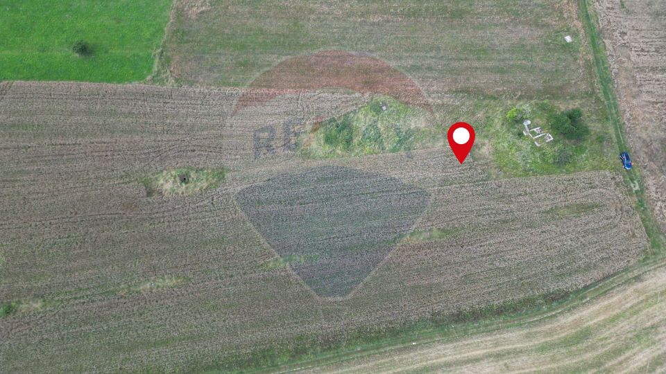 Teren intravilan de vânzare 1180 mp – Zărnești