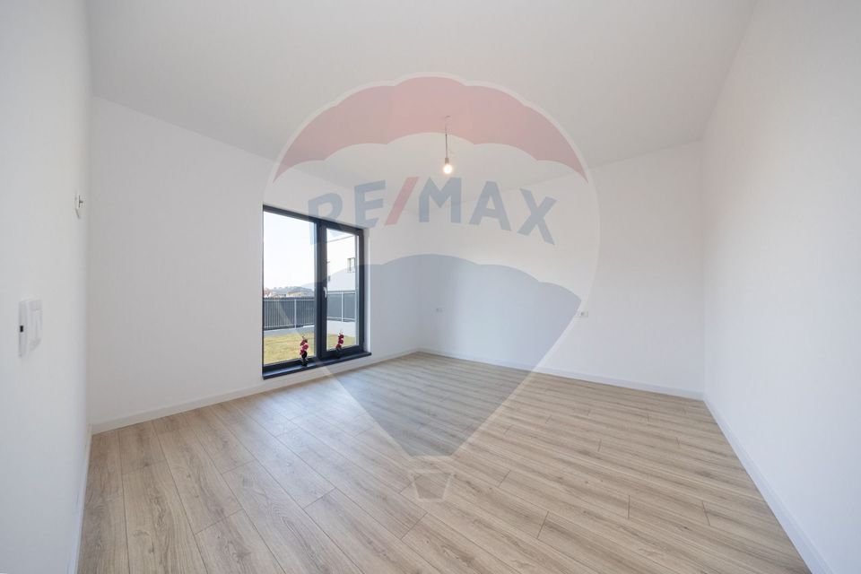 4 room House / Villa for sale