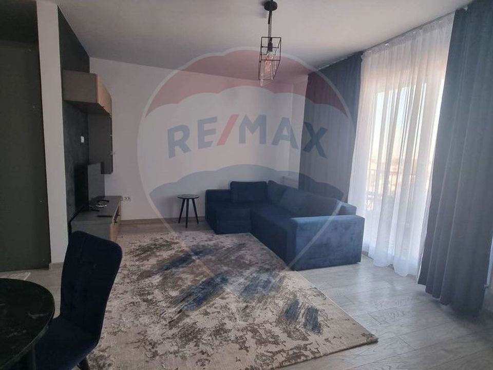 Apartament cu 3 camere de închiriat în zona Km 5