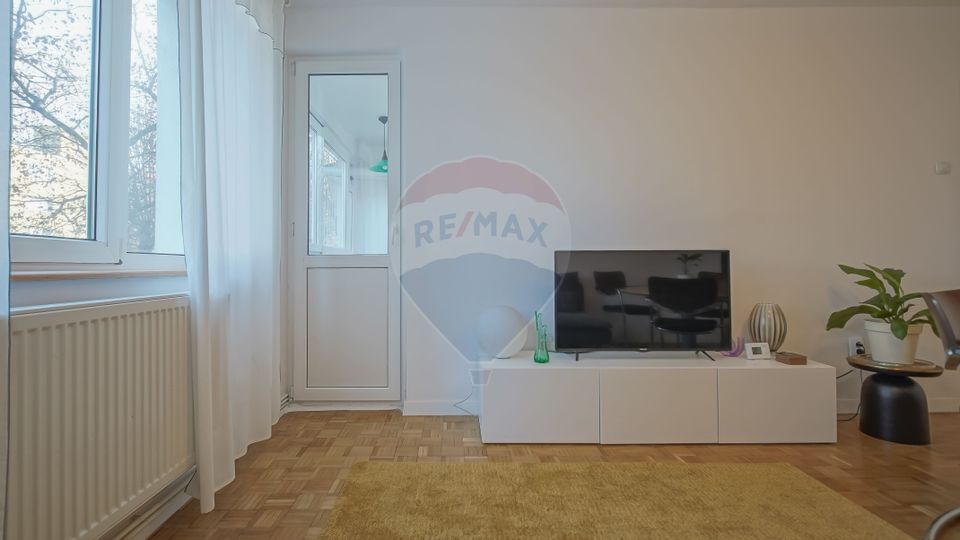 Apartament cu 3 camere de închiriat B-dul Victoriei