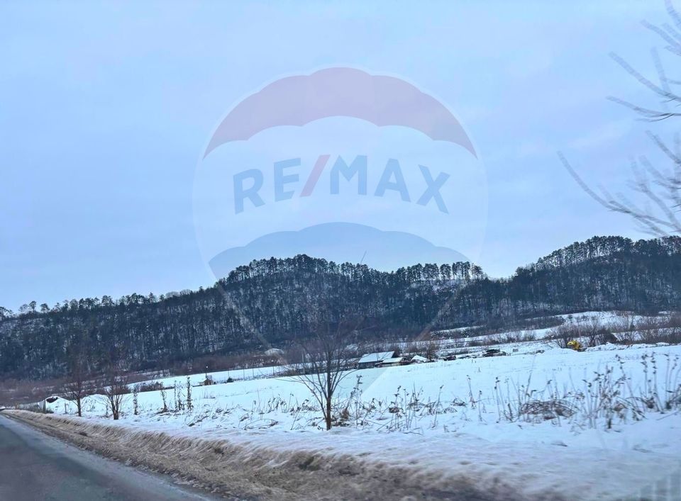 Teren intravilan 1.7 Ha, proiect hala industriala - Mosna DN141