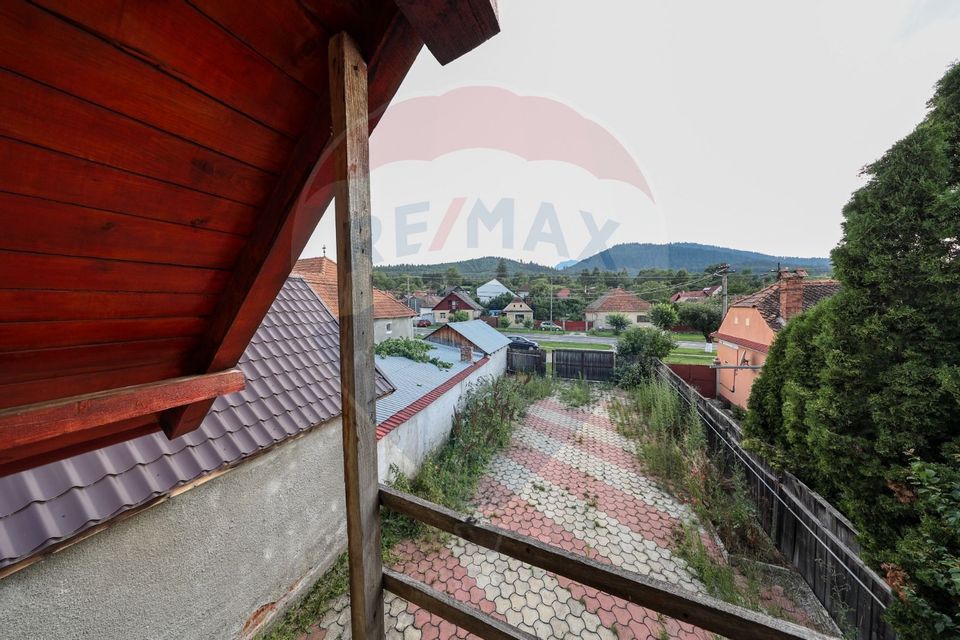 Vilă cu 3 camere de vânzare în Sacele