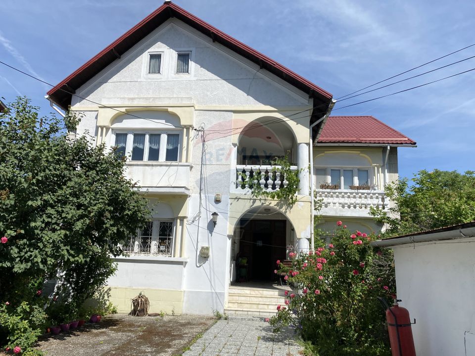 House of 316sqm and land of 780sqm Bucurestii Noi / metro Laminorului