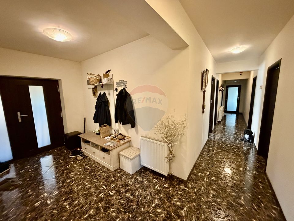 4 room House / Villa for sale