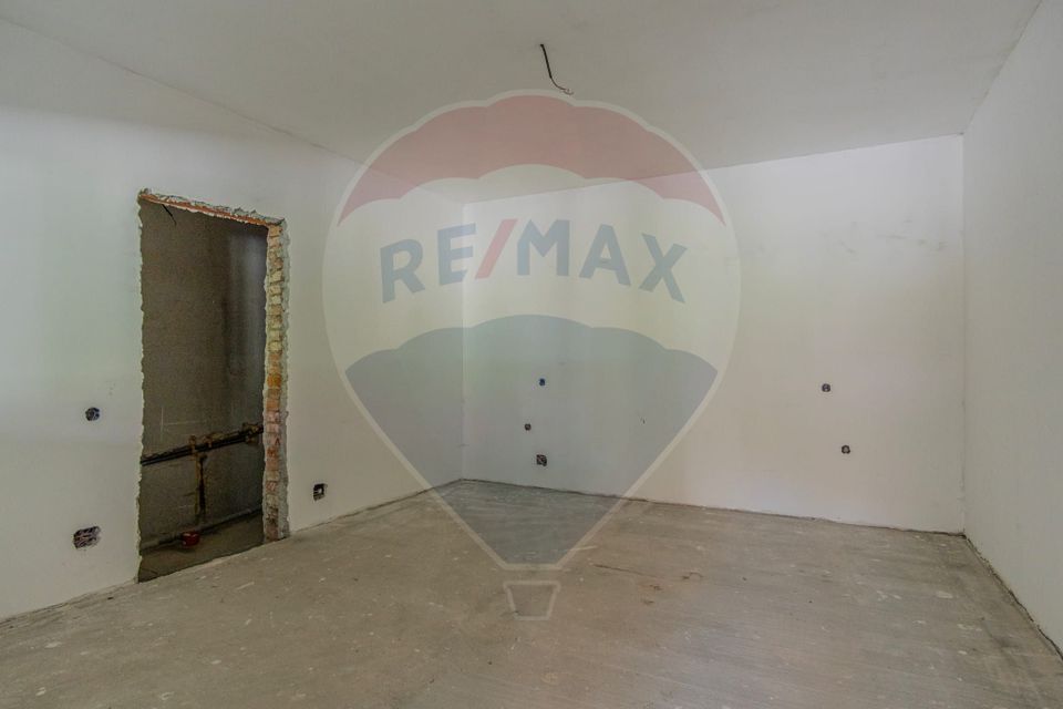 4 room House / Villa for sale