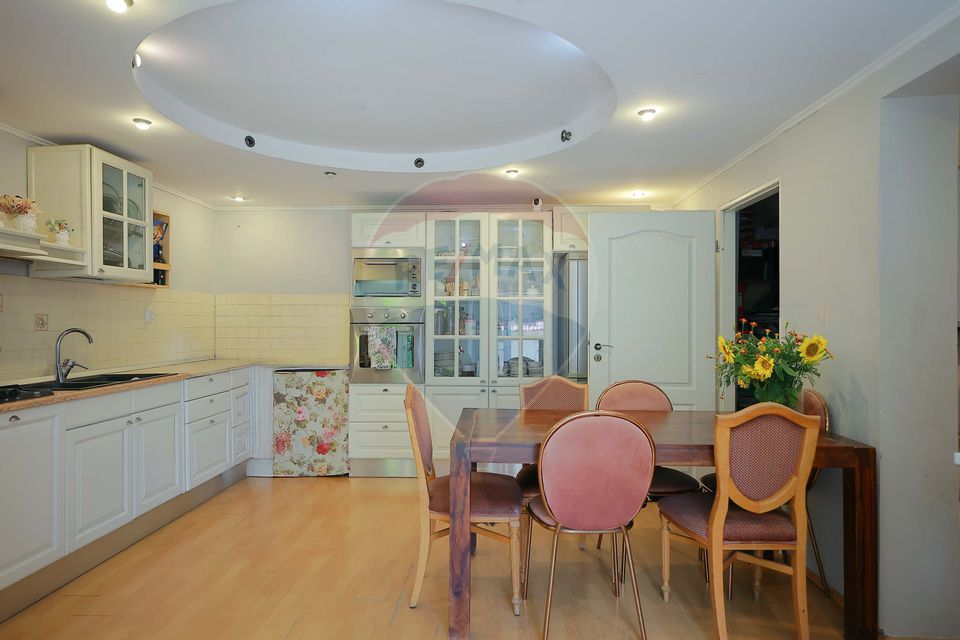 De vânzare casă în zona Nufarul