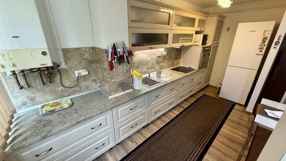 Apartament 3 camere, etaj 1, complet mobilat și utilat – cartier Săsar