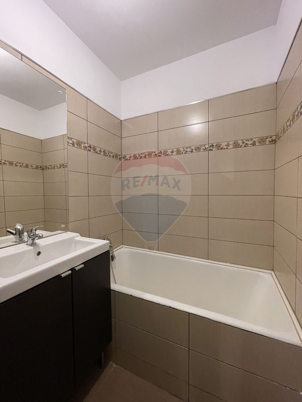 2 room apartment offices ground floor, Giurgiului Eroii Revolutiei