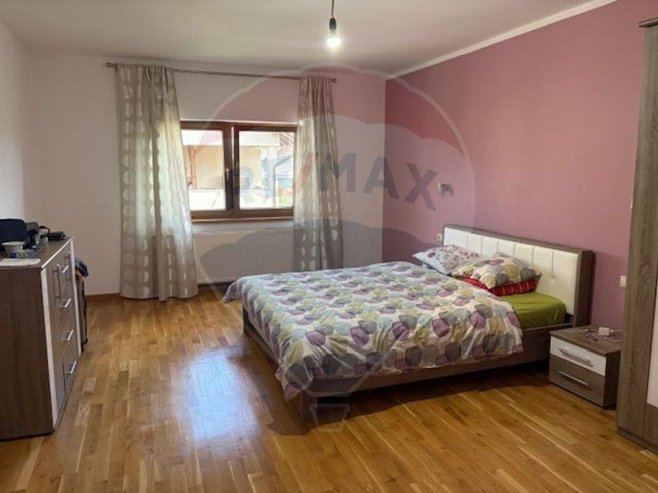 5 room House / Villa for sale