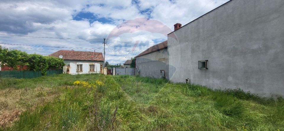 Teren Aradul Nou–2.311mp cu livadă și utilități, ideal pentru locuinte