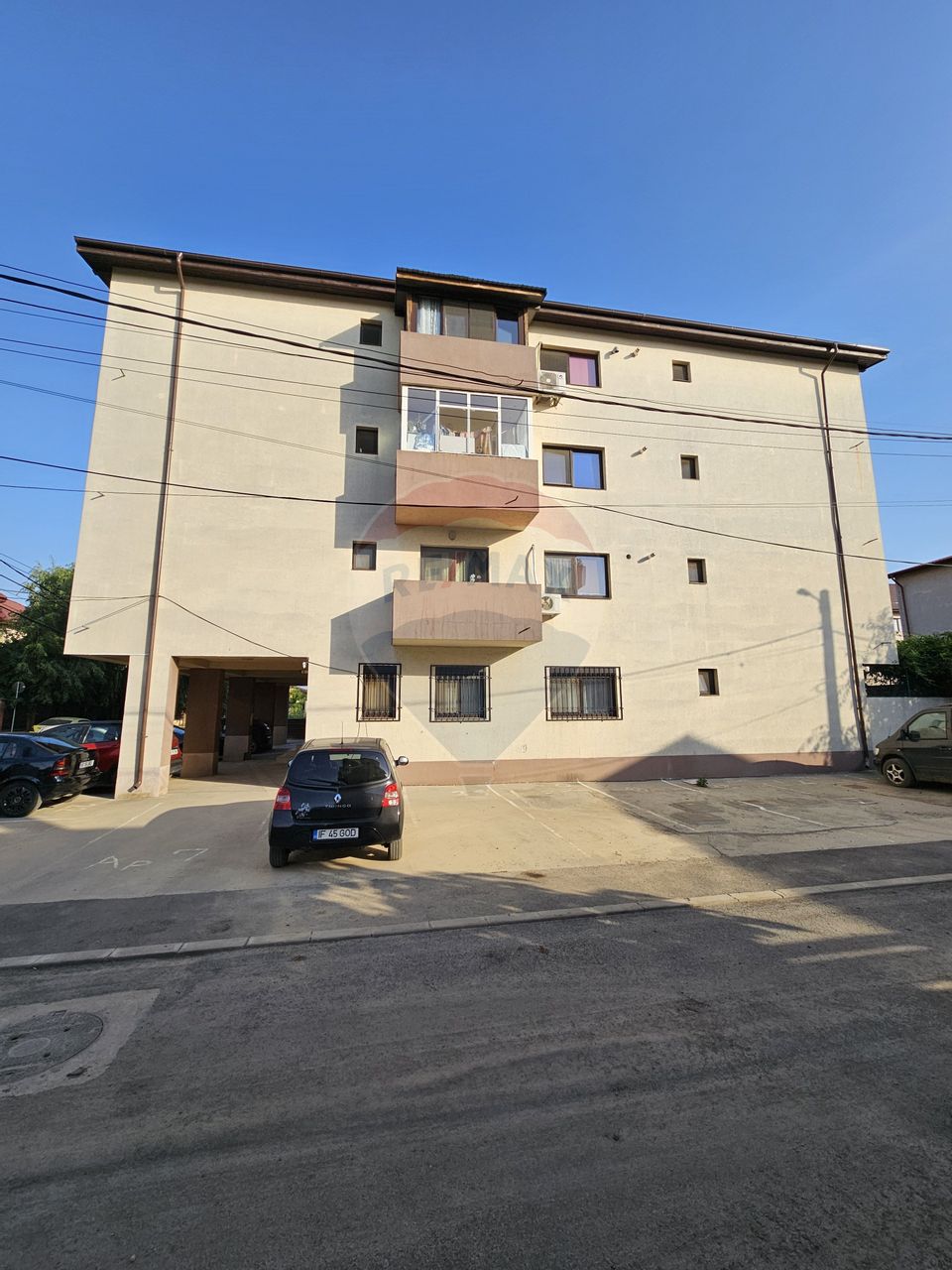 Apartament 2 camere utilat/mobilat delux + loc parcare - Bragadiru