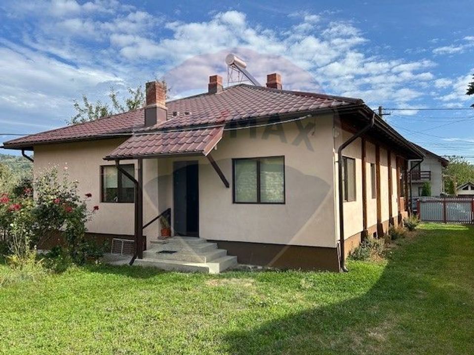 Casă Măneciu | Cheia | 4 camere | teren generos (1828 mp) central
