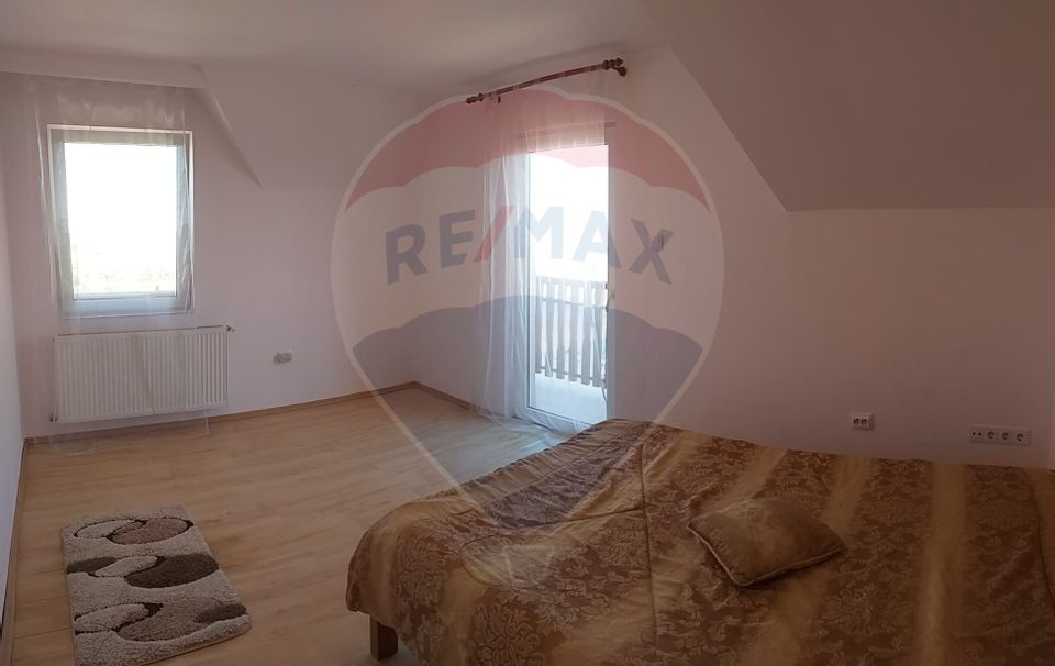 Casă / Vilă cu 5 camere de vânzare