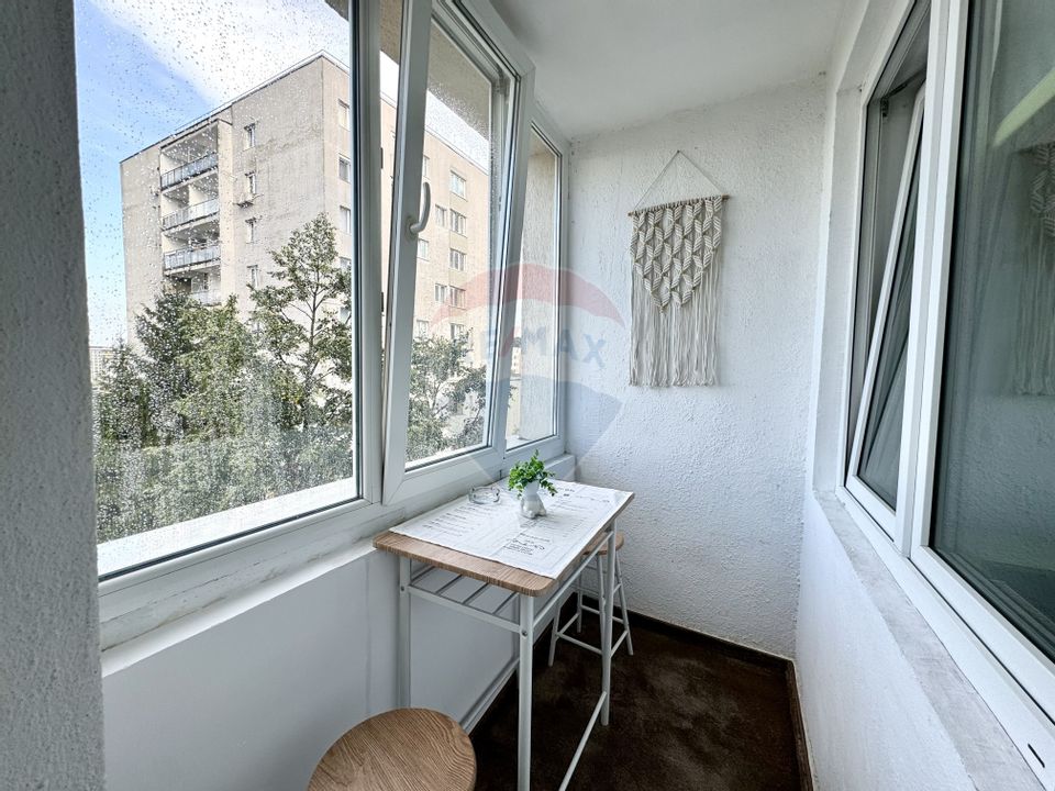 Apartament de inchiriat, 3 camere decomandate, Zona Plopilor