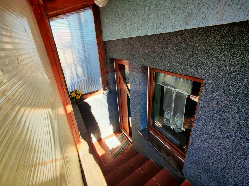 Casă spațioasă cu panoramă superbă+garsonieră separată, venit pasiv.