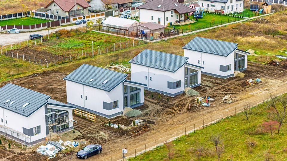 COMISION 0% | CASA 5 CAMERE| DE VANZARE|800MP TEREN| TOATE UTILITATILE