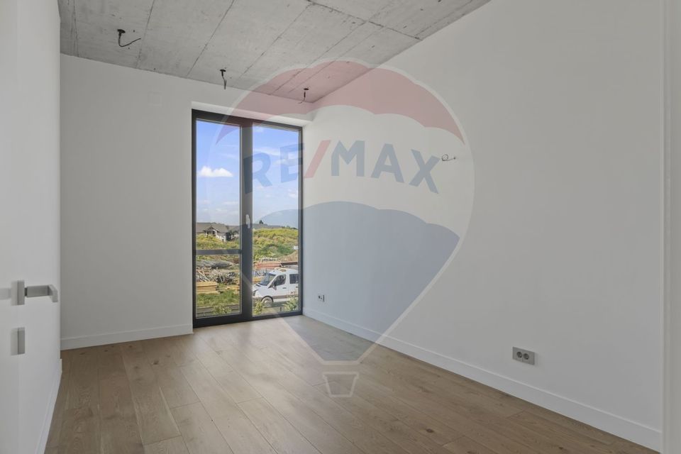 Modern villa with premium finishes, 5 rooms in Tunari - Amber Forest