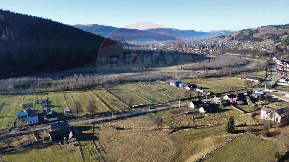 Land 5,282sqm Vatra Moldovitei / None