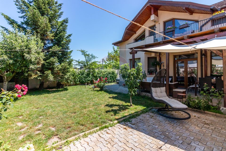 Casă / Vilă de vanzare in Corbeanca, Laguna Albastra, langa lac