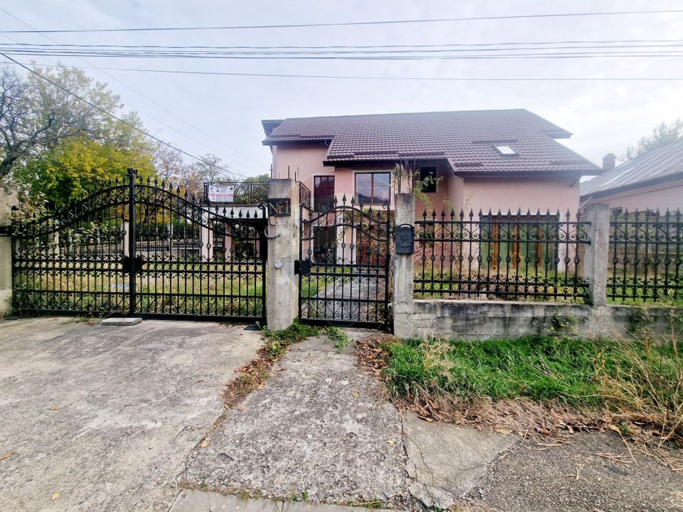 5 room House / Villa for sale, Darmanesti area