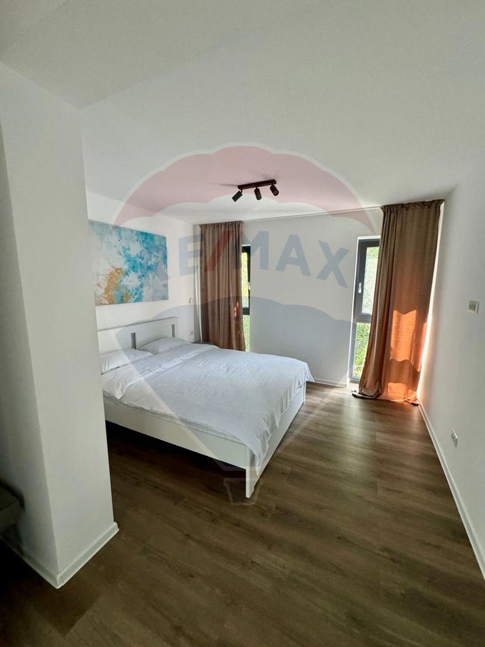 8 room House / Villa for sale