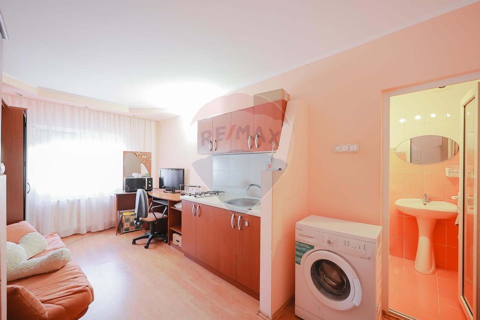 3 room Apartment for sale, Decebal area