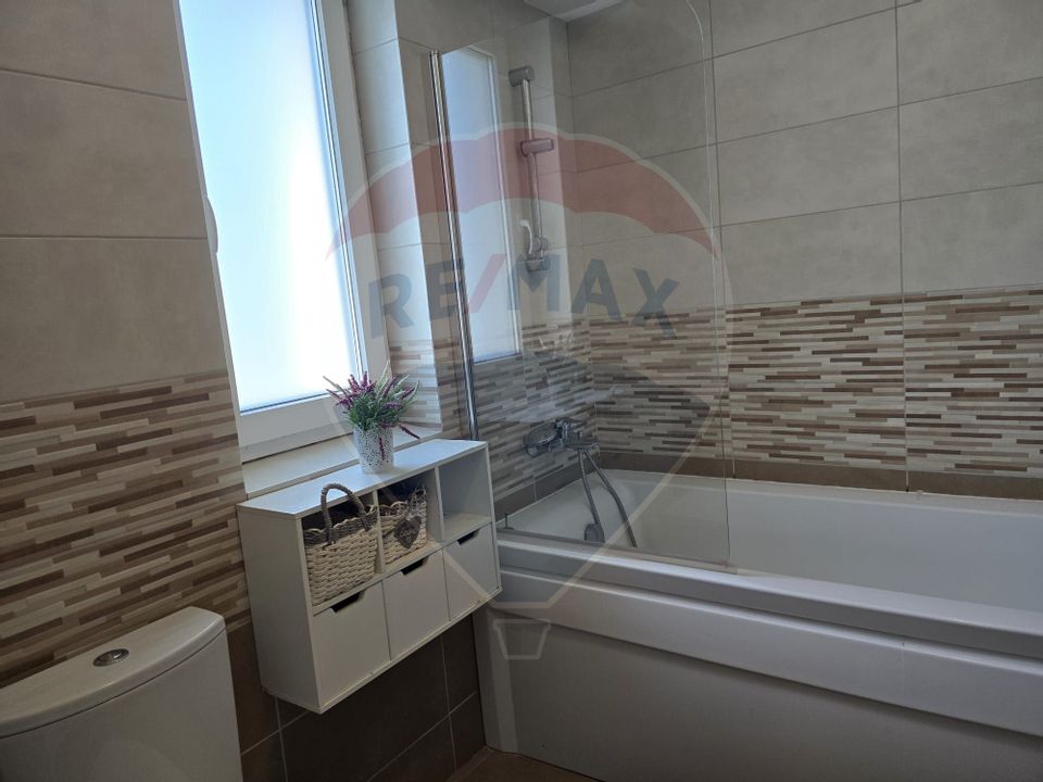 Apartament cu 3 camere de vânzare, cartier FIALD