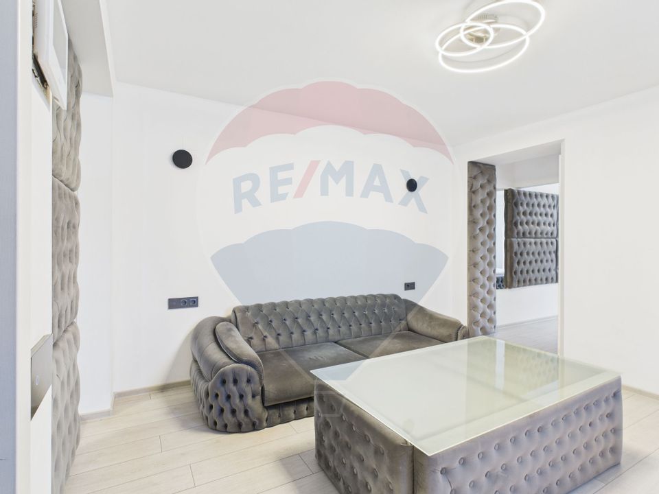 De vanzare| Casa cu piscina, saune si design elegant- Zona Matasari