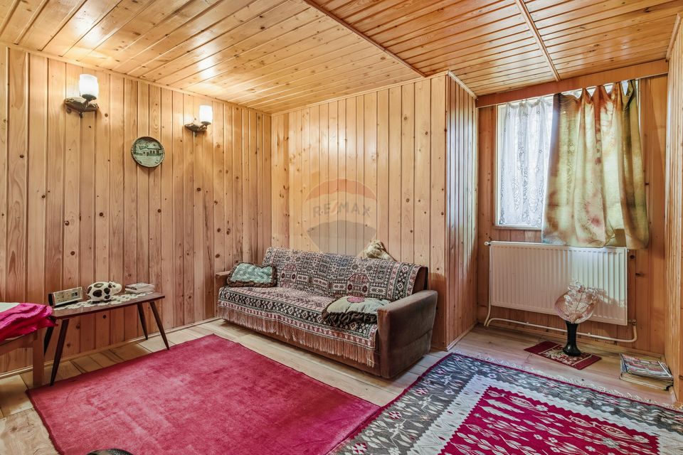 Casă / Vilă cu 4 camere de vânzare