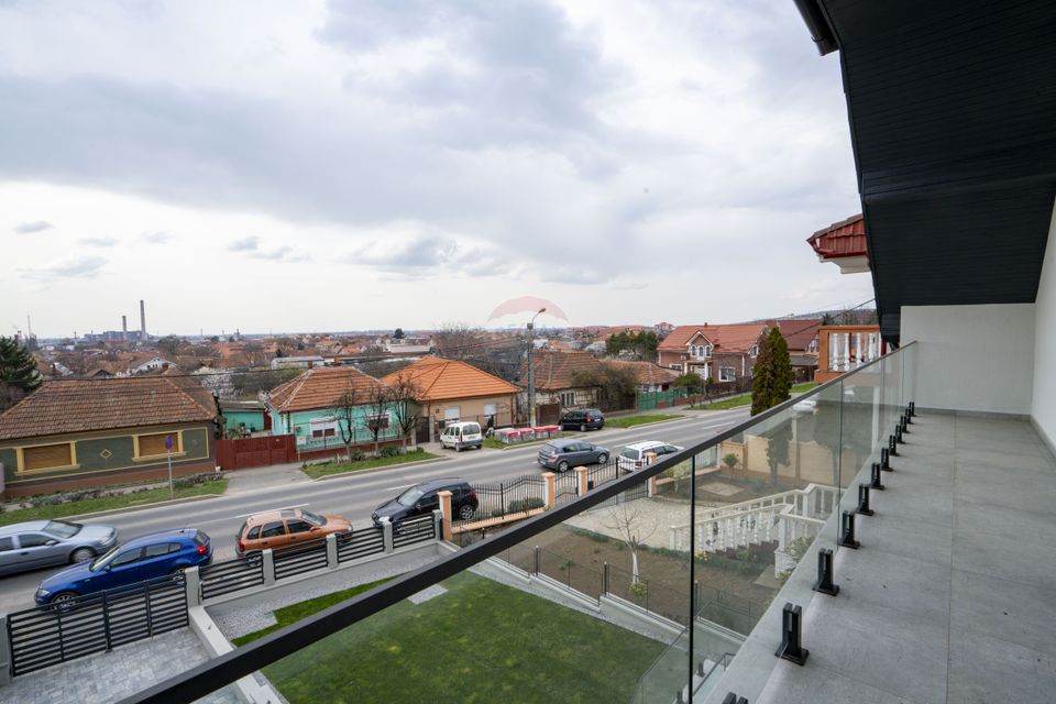 De vânzare casă cu 5 camere, teren 1000 mp Oncea, Calea Bihorului