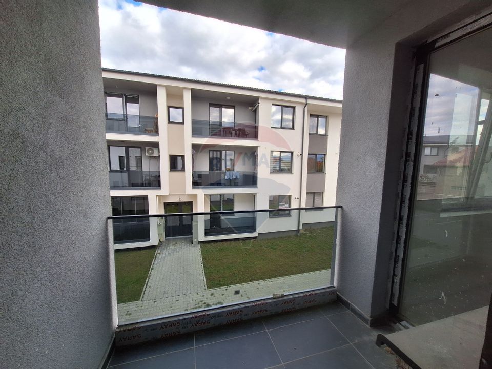 Apartament 3 camere, spatios, nou et 1  in Selimbar str. Mihai Viteazu