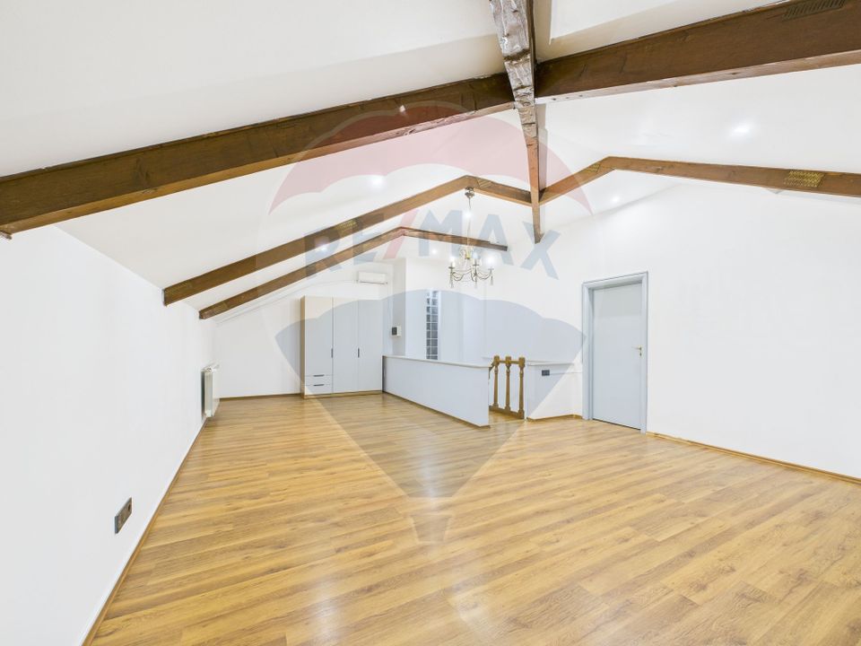 Casă / Vilă Pipera  cu 7 camere de închiriat