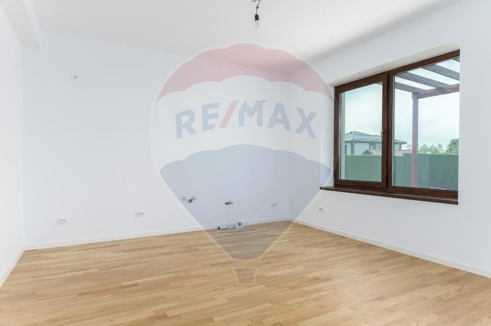 Vilă frumoasa cu 5 camere, 700 mp currte si pompa de caldura - Saftica