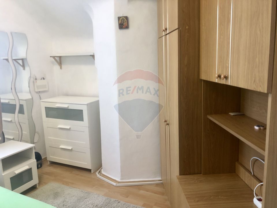 3 room Apartment for rent, P-ta Universitatii area