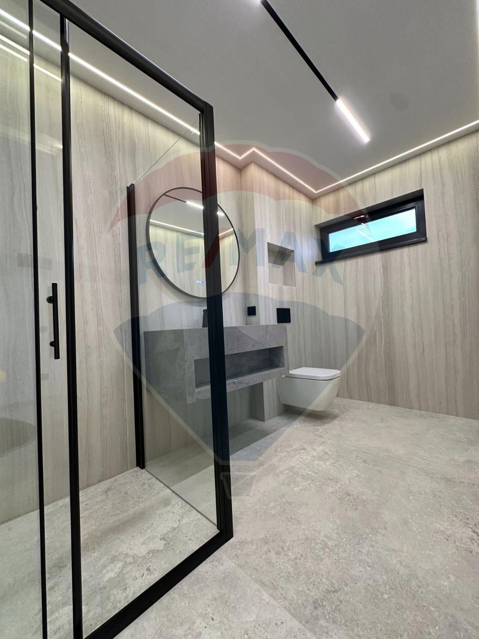 Vila moderna de inchiriat cu 5 camere, prima inchiriere