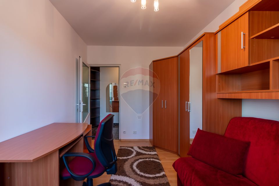 Apartament 3 camere de vânzare Titulescu- Banu Manta