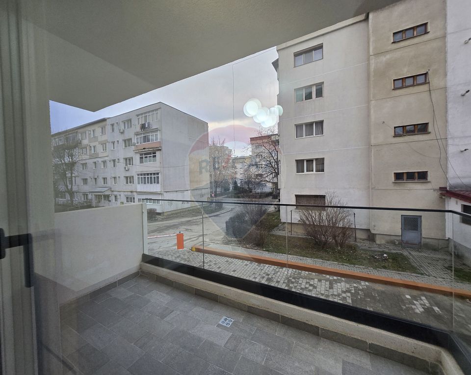 3 room Apartment for rent, Mioritei area