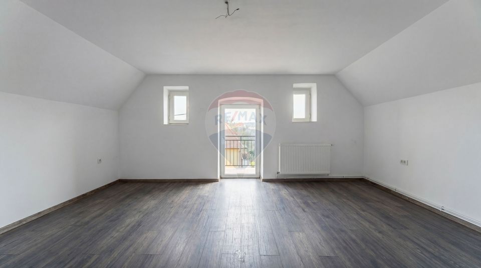 Apartament 7 camere ULTRACENTRAL in casa- Codlea!