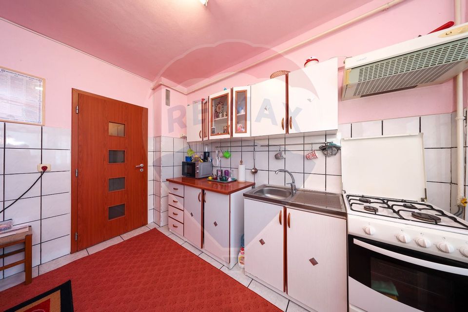 Apartament cu 3 camere, structura generoasa, Drumul Cernatului!