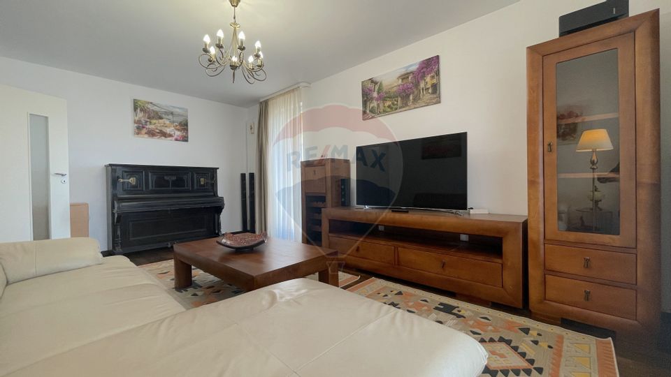 Apartament cu 3 camere de închiriat în zona Tractorul!