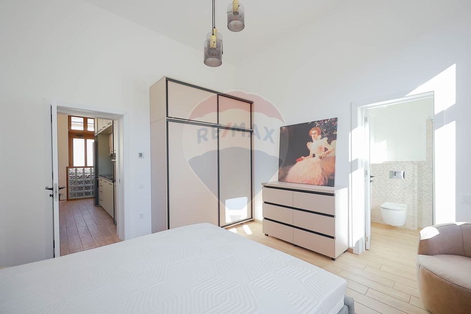 De vânzare 2 apartamente complet renovate Ultracentral