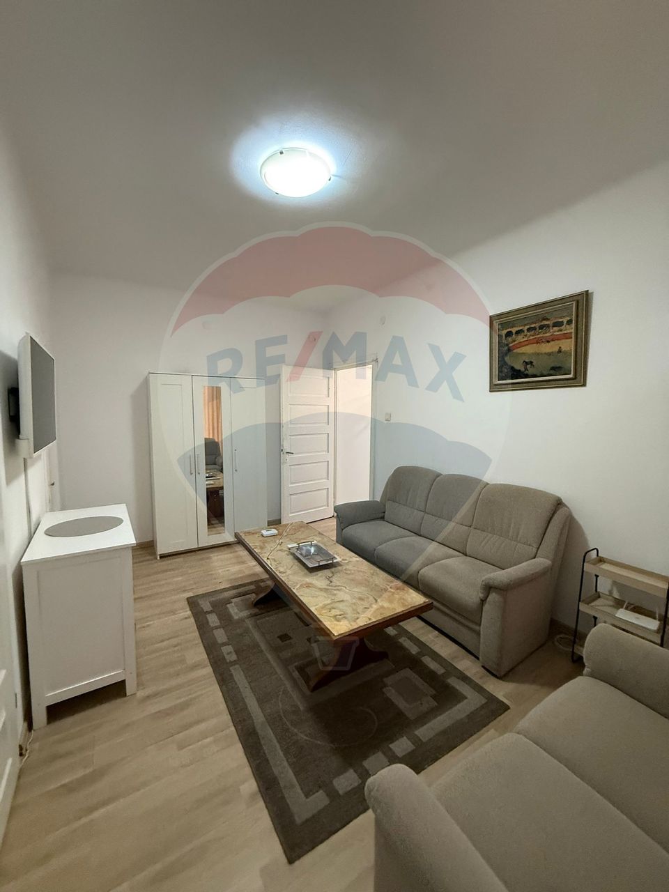 Apartament cu 3 camere de închiriat în zona Ultracentral
