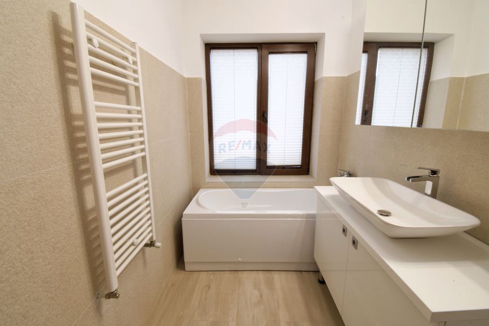 Casa cu 5 camere de inchiriat, zona Becas